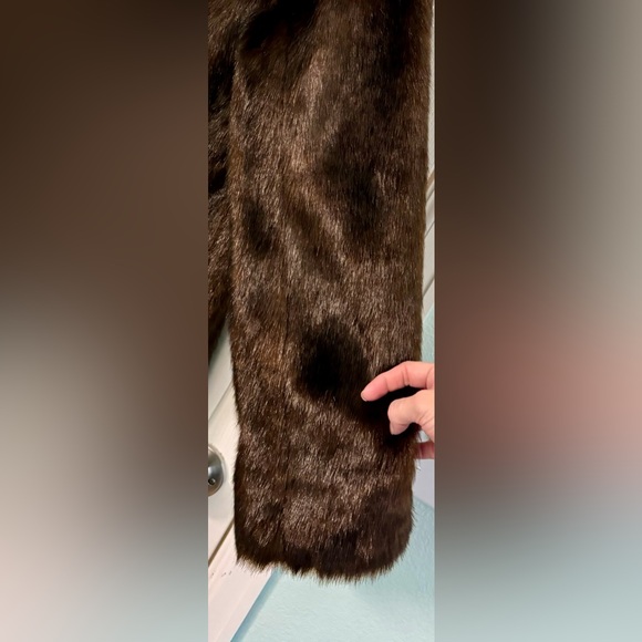 Valerie Stephens Faux Fur coat - Picture 13 of 16